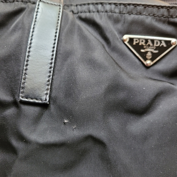 ❌️SOLD❌️ Authentic Vintage Prada Nylon Tote - Picture 13 of 16